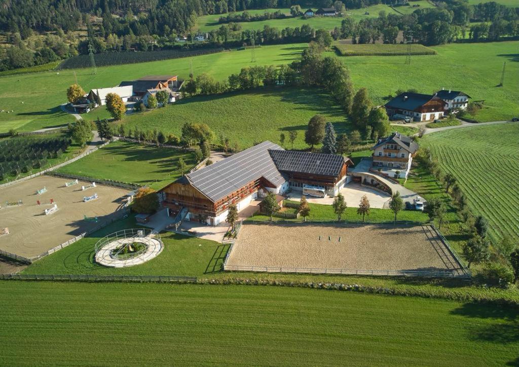 Ferienwohnung Im Grünen mit Panoramablick auf Bruneck - Beste Lage Exterior foto