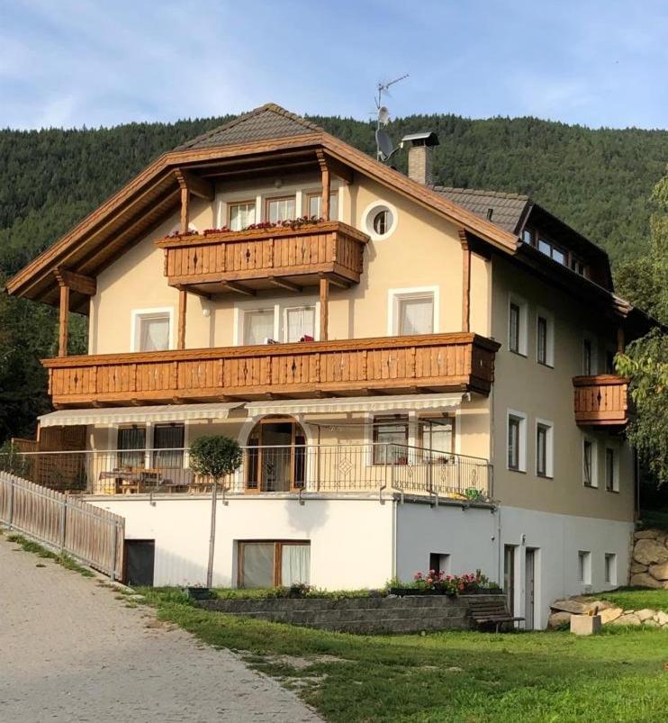 Ferienwohnung Im Grünen mit Panoramablick auf Bruneck - Beste Lage Exterior foto